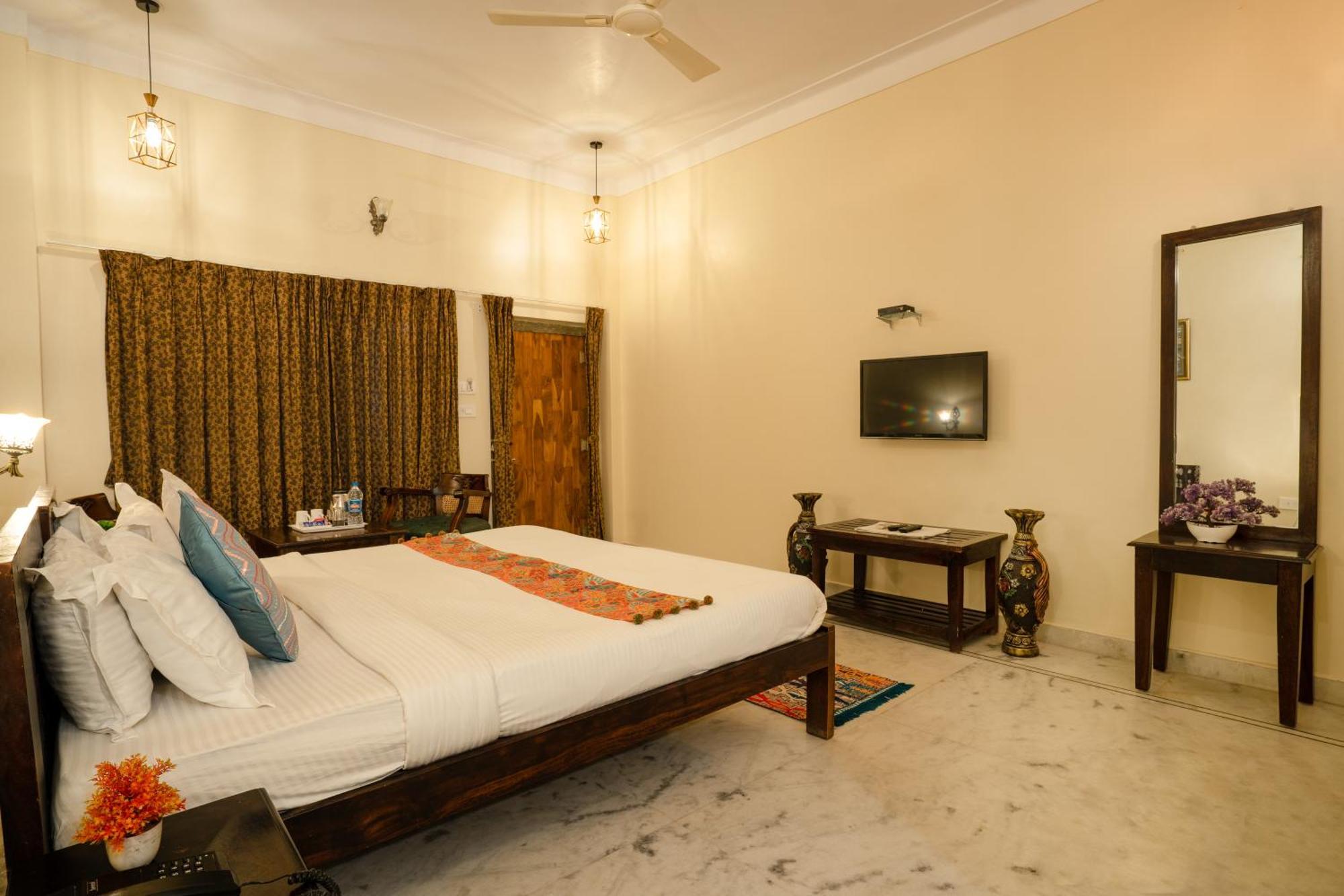 Tripli Hotels Shiv Villas Udaipur Eksteriør billede